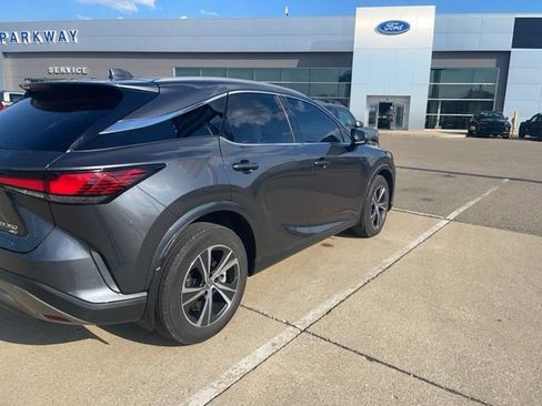 Used 2025 Lexus RX 350 Premium w/ Convenience Package image 6