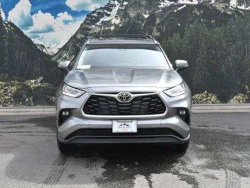 New 2026 Toyota Highlander Limited image 2