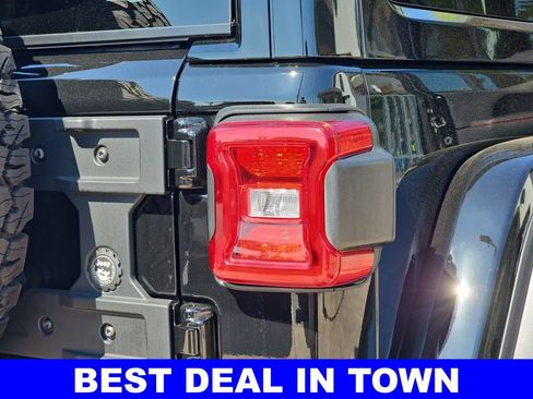 New 2026 Jeep Wrangler Unlimited Rubicon AWD/4WD image 31