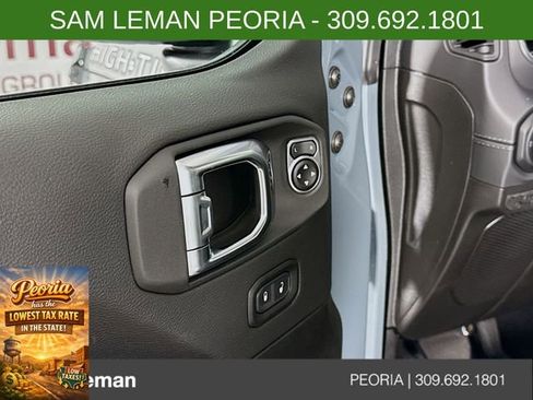 New 2025 Jeep Gladiator Sport image 17