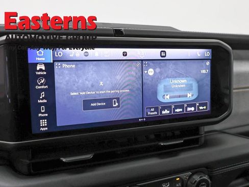 Used 2025 Jeep Wrangler Unlimited Sahara image 19