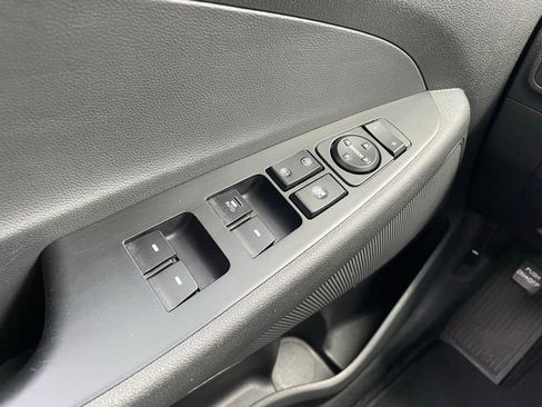 Used 2018 Hyundai Tucson Value w/ Cargo Package FWD image 12