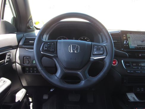Used 2025 Honda Ridgeline TrailSport image 24