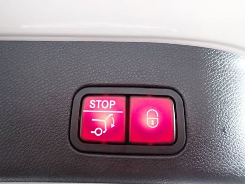 Used 2014 Mercedes-Benz GL 450 4MATIC image 20