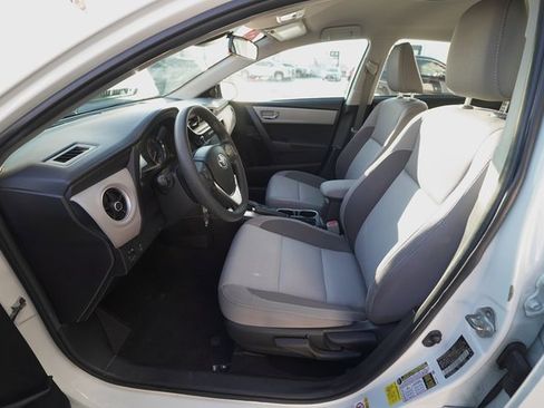 Used 2019 Toyota Corolla LE image 11