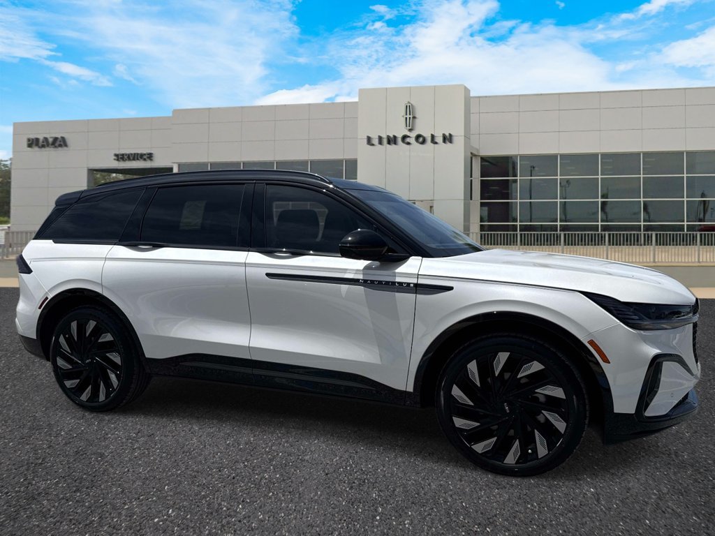 New 2026 Lincoln Nautilus Reserve w/ Jet Appearance Package AWD/4WD image 1