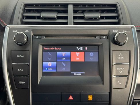 Used 2017 Toyota Camry SE image 22