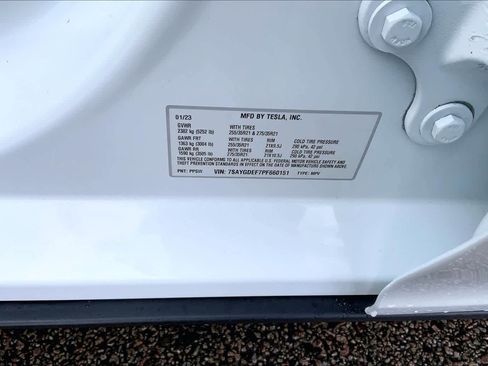 Used 2023 Tesla Model Y Performance image 31