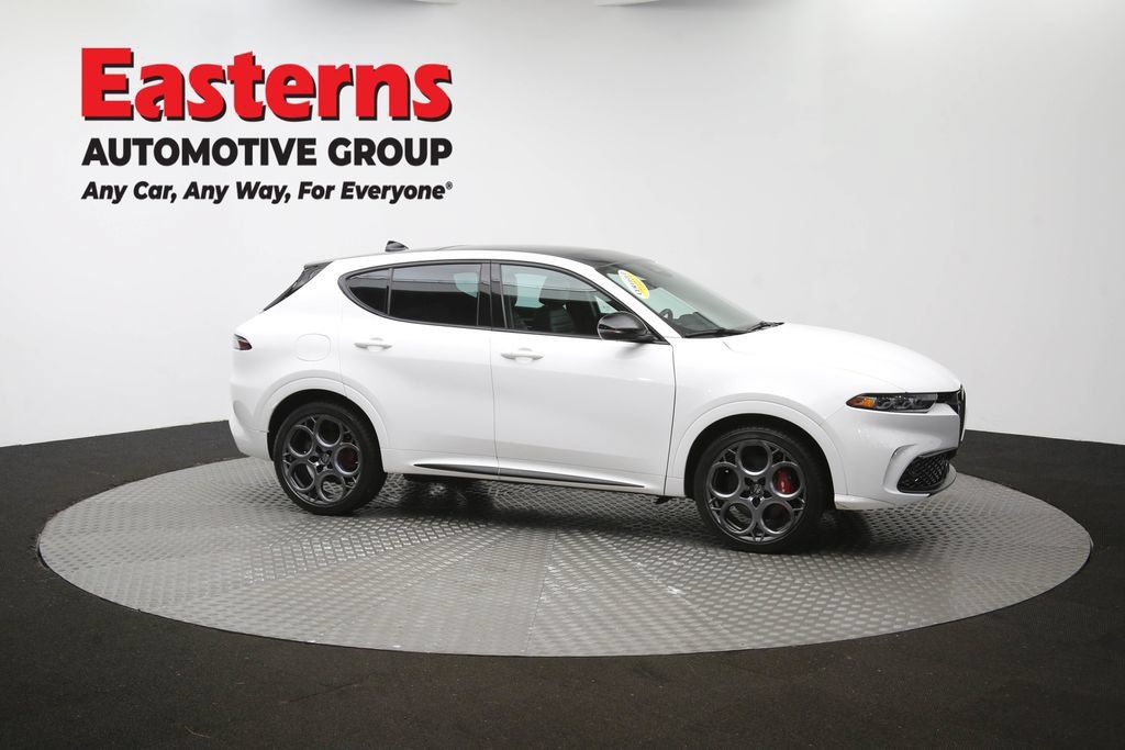 Used 2025 Alfa Romeo Tonale Tributo Italiano AWD/4WD image 49