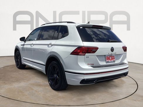 Used 2023 Volkswagen Tiguan SE R-Line FWD image 12