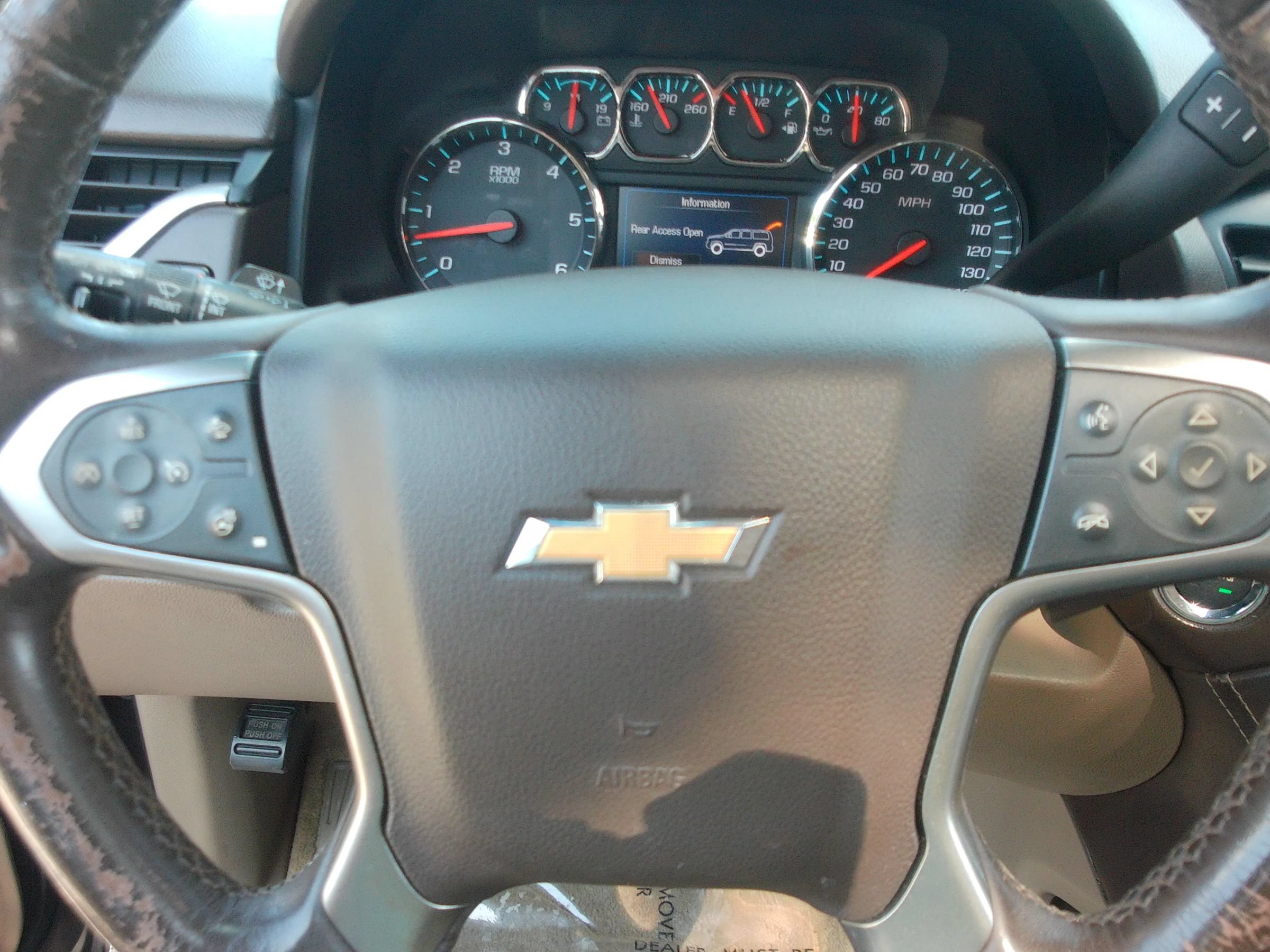 Used 2015 Chevrolet Suburban LTZ RWD image 18