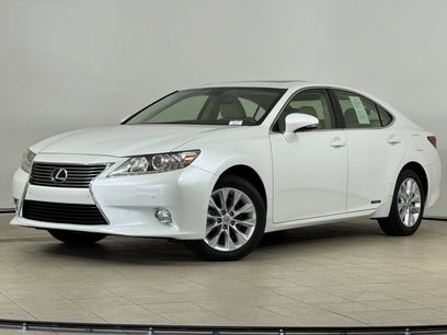 Used 2013 Lexus ES 300h w/ Premium Pkg