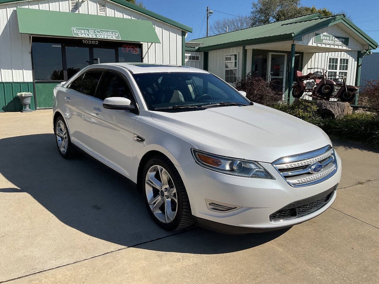 Used 2011 Ford Taurus SHO w/ 402A Rapid Spec Order Code AWD/4WD image 3