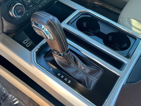 Used 2018 Ford F150 Lariat image 16