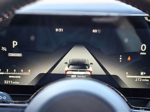 Certified 2025 Nissan Kicks SR image 19