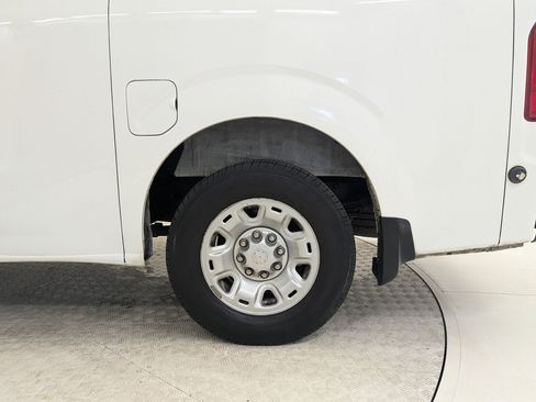 Used 2018 Nissan NV 2500 SV image 10