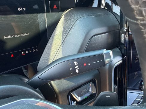 Certified 2025 GMC Yukon Denali AWD/4WD image 19