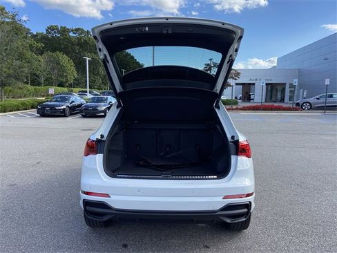 Certified 2025 Audi Q3 2.0T Premium Plus w/ Premium Plus Package image 30