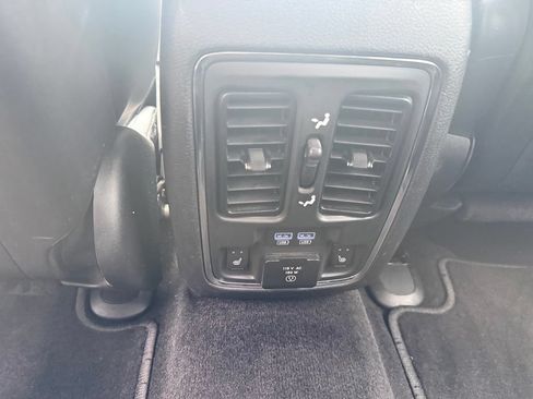 Used 2014 Jeep Grand Cherokee Limited AWD/4WD image 16