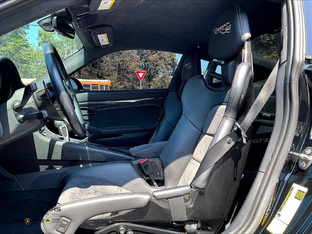 Used 2019 Porsche 911 GT2 RS RWD image 21