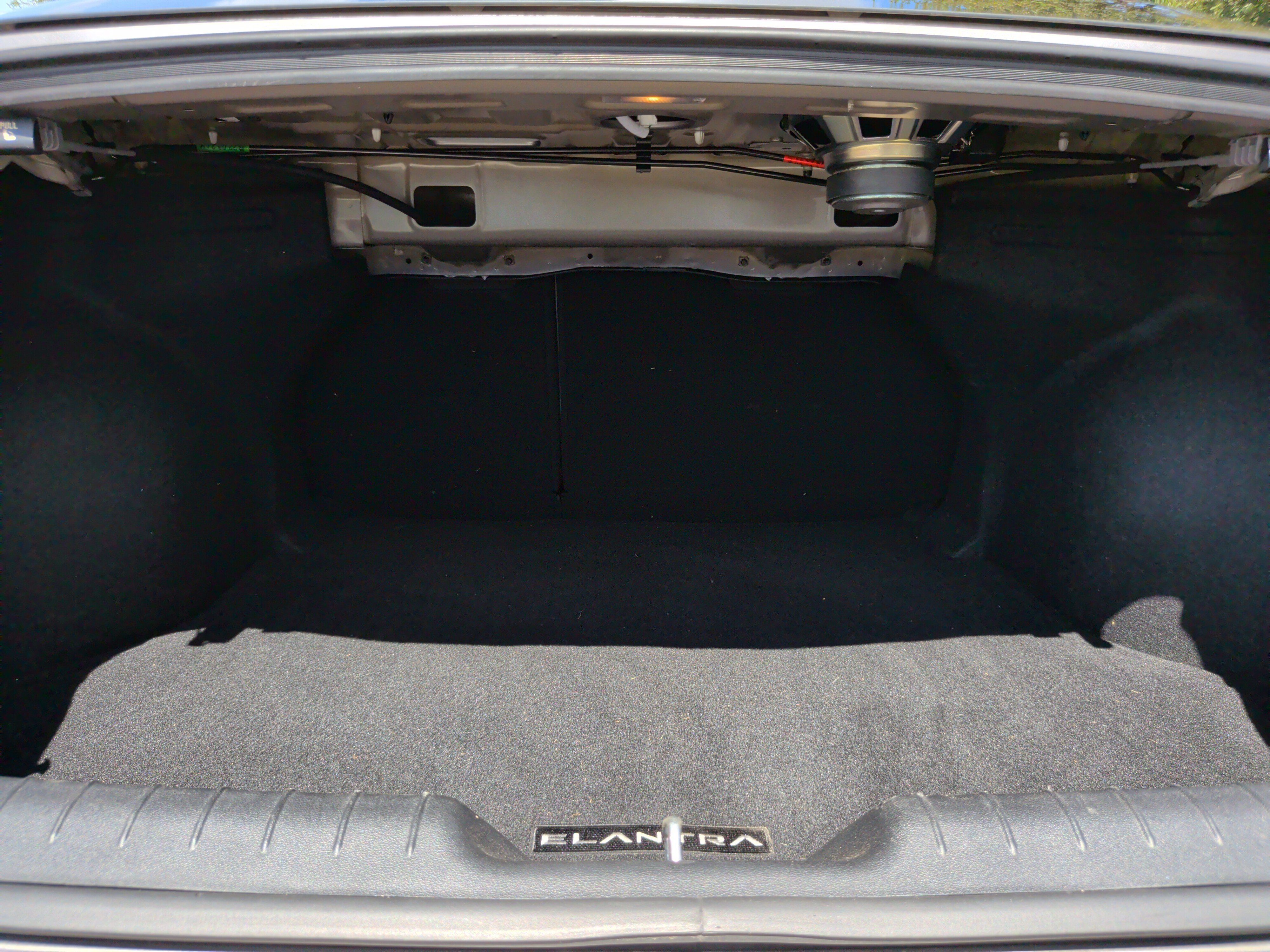 Used 2022 Hyundai Elantra Limited FWD image 38