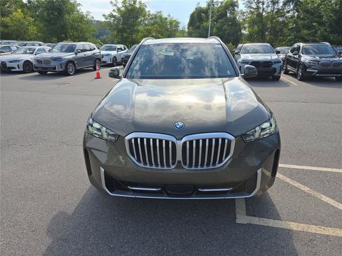 New 2026 BMW X5 xDrive50e w/ Climate Comfort Package AWD/4WD image 8