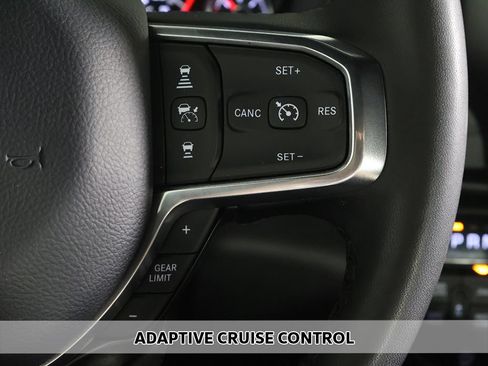 Used 2025 RAM 1500 Laramie AWD/4WD image 4