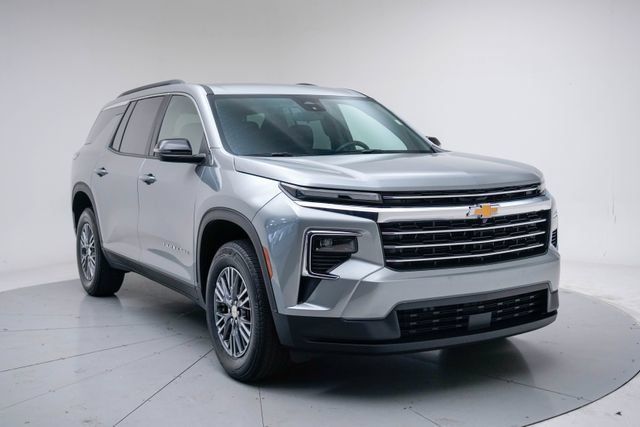 Used 2026 Chevrolet Traverse LT AWD/4WD image 7