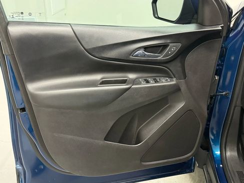 Used 2020 Chevrolet Equinox LT image 18
