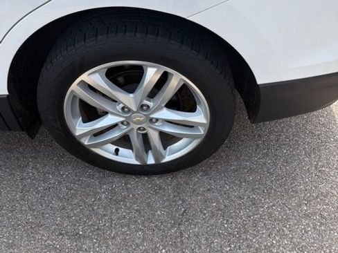 Used 2018 Chevrolet Equinox Premier AWD/4WD image 7
