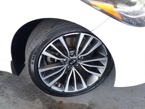 Used 2018 Kia Stinger Premium RWD image 3