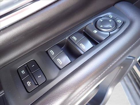 Used 2021 Chevrolet Suburban LT AWD/4WD image 16