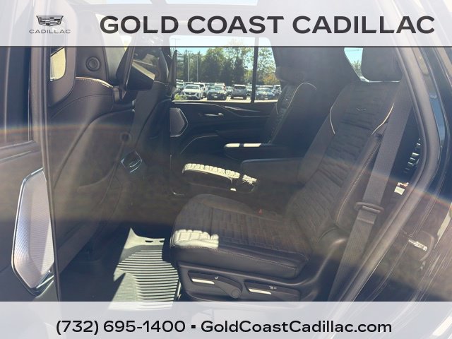 Certified 2024 Cadillac Escalade V w/ LPO, ONYX Package AWD/4WD image 19