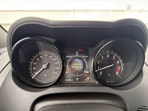 Used 2018 Jaguar F-TYPE R image 17