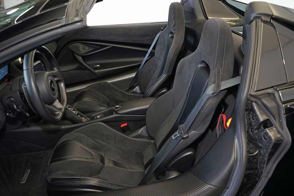 Used 2020 McLaren 720S Spider RWD image 13