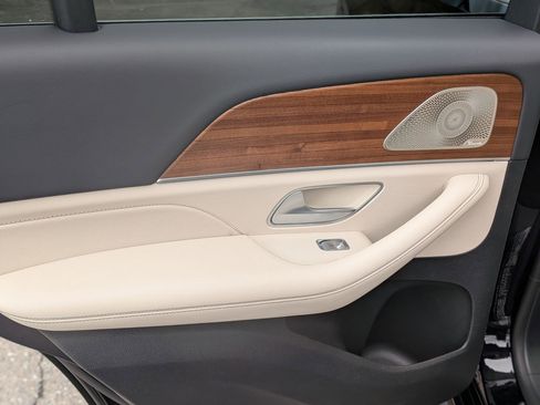 Used 2024 Mercedes-Benz GLE 350 4MATIC image 27