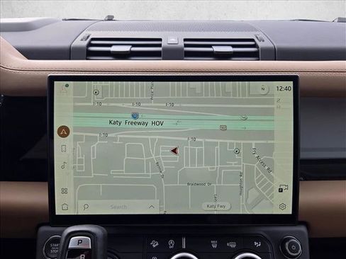 New 2026 Land Rover Defender 110 X-Dynamic SE image 13