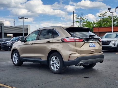 Used 2020 Ford Edge SEL w/ Convenience Package AWD/4WD image 2