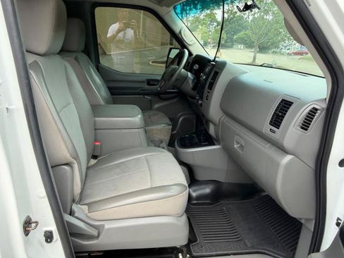 Used 2018 Nissan NV 2500 SV RWD image 16