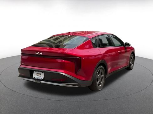 Used 2025 Kia K4 LXS image 10