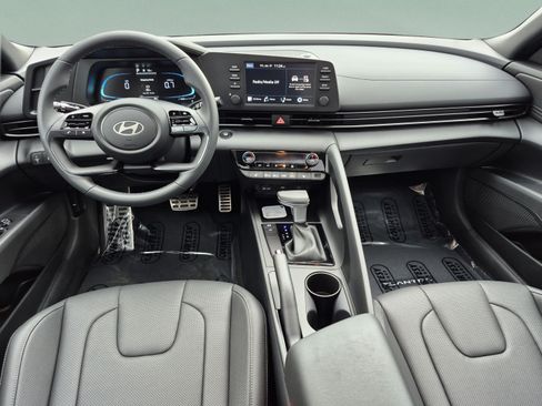 New 2026 Hyundai Elantra SEL Sport FWD image 10