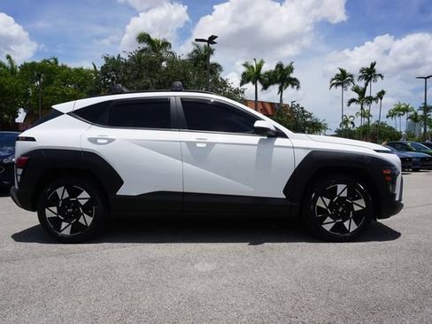 Used 2024 Hyundai Kona SEL w/ Convenience Package FWD image 17