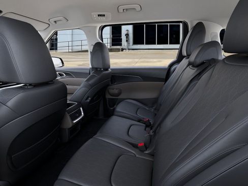 New 2026 Kia Carnival FWD image 20