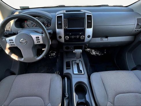 Used 2019 Nissan Frontier SV image 8
