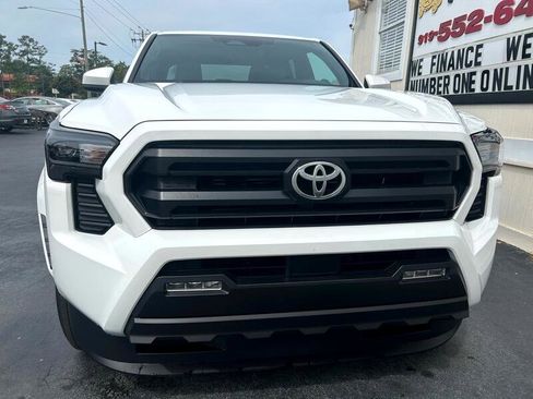 Used 2025 Toyota Tacoma SR5 image 3