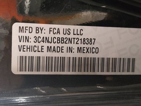 Used 2022 Jeep Compass Latitude FWD image 33