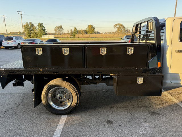Used 2024 RAM 5500 Tradesman w/ Chrome Appearance Group AWD/4WD image 15