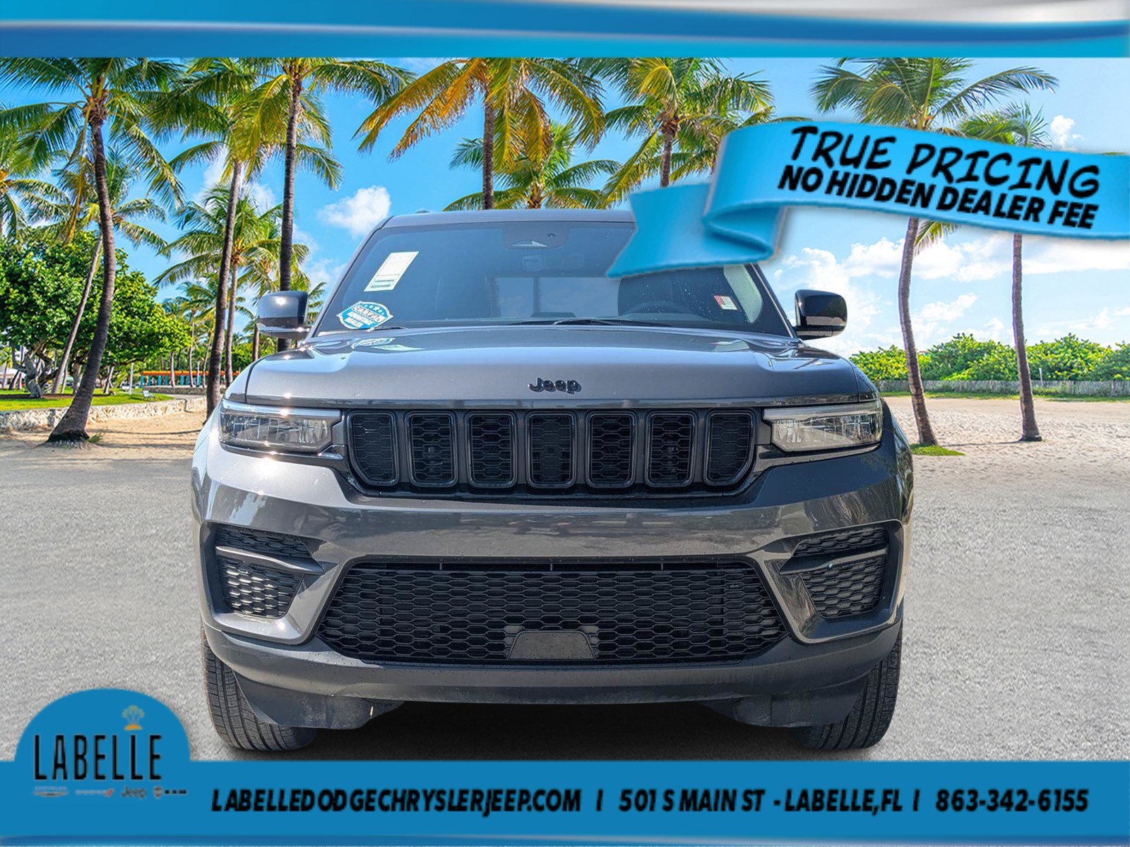 Used 2025 Jeep Grand Cherokee Altitude AWD/4WD image 8