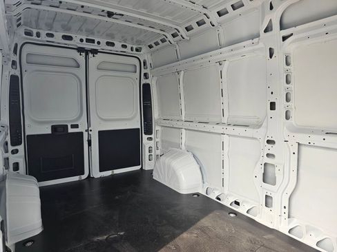 New 2025 RAM ProMaster 3500 w/ Quick Order Package 22G SLT image 27
