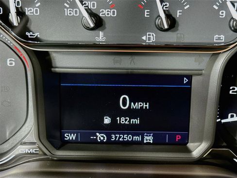 Used 2021 GMC Sierra 1500 SLT w/ SLT Premium Package AWD/4WD image 6